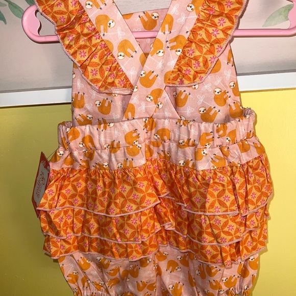 Ric Rac Ruffles - Picture 2 of 2